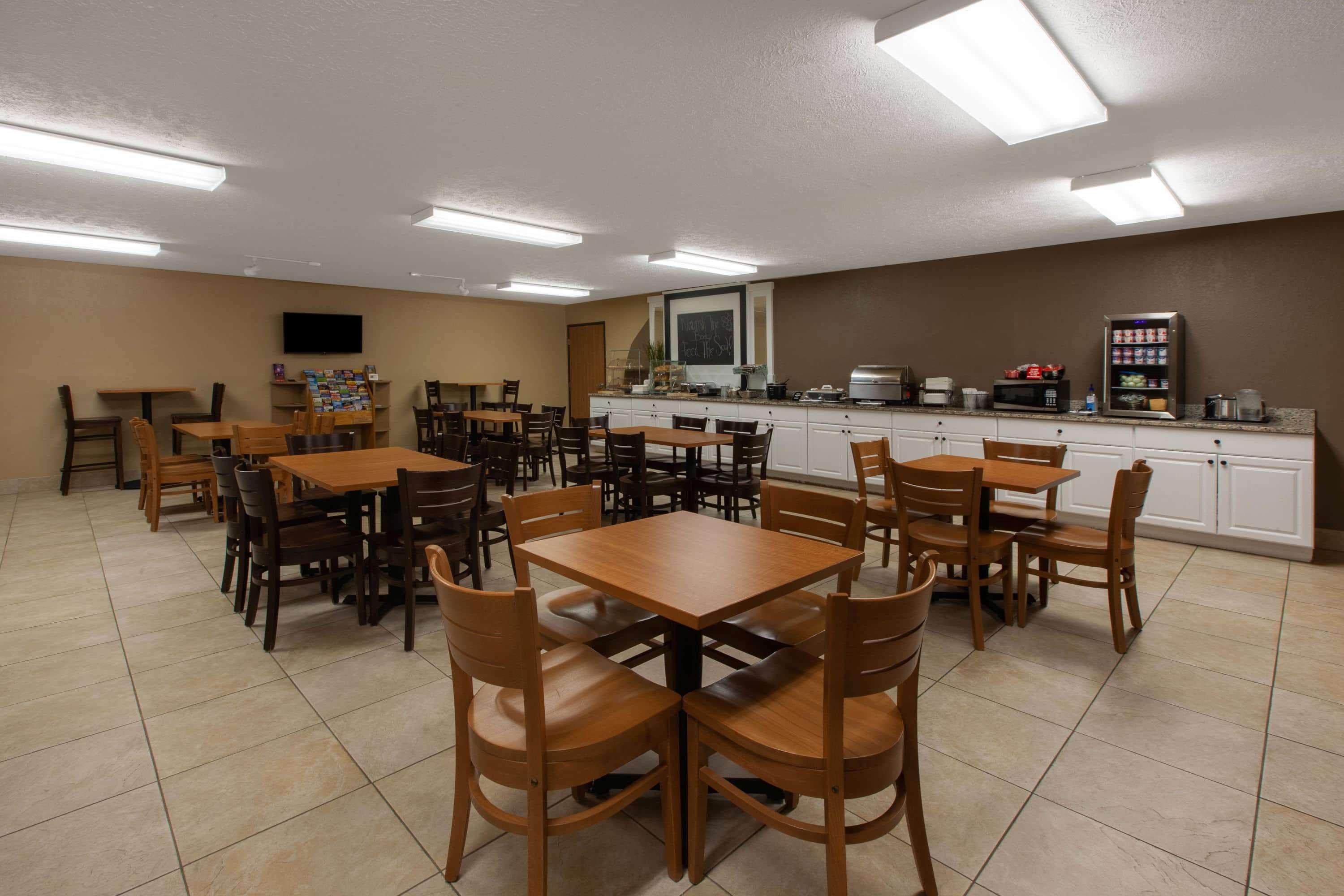 Americinn By Wyndham Petoskey Εξωτερικό φωτογραφία