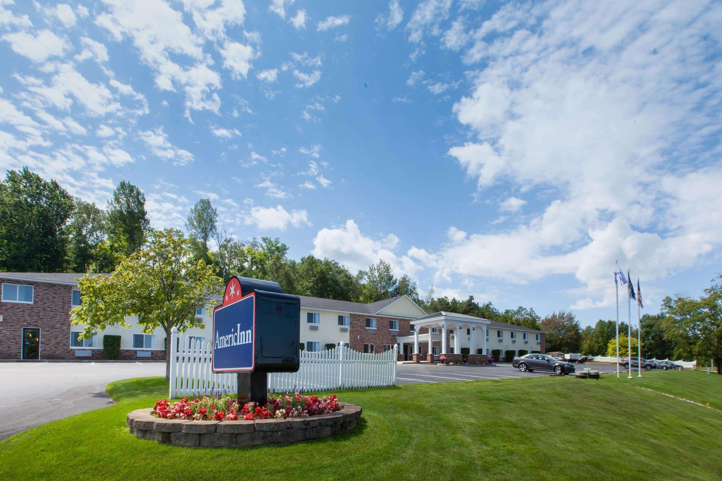 Americinn By Wyndham Petoskey Εξωτερικό φωτογραφία