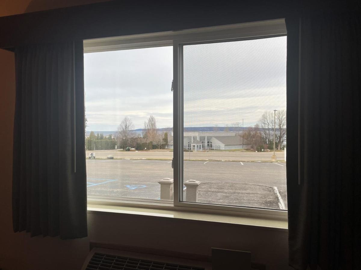 Americinn By Wyndham Petoskey Εξωτερικό φωτογραφία