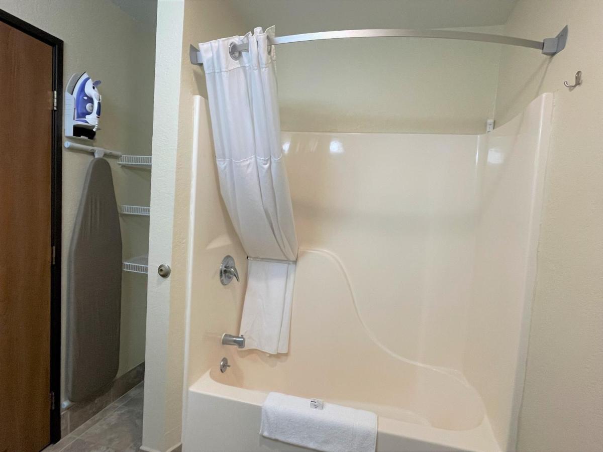 Americinn By Wyndham Petoskey Εξωτερικό φωτογραφία
