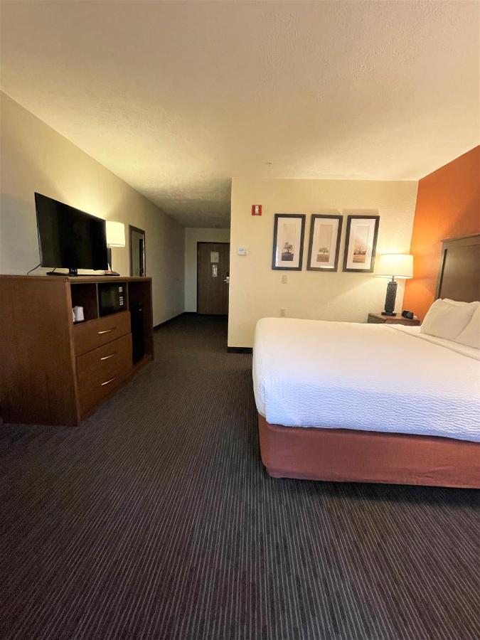 Americinn By Wyndham Petoskey Εξωτερικό φωτογραφία
