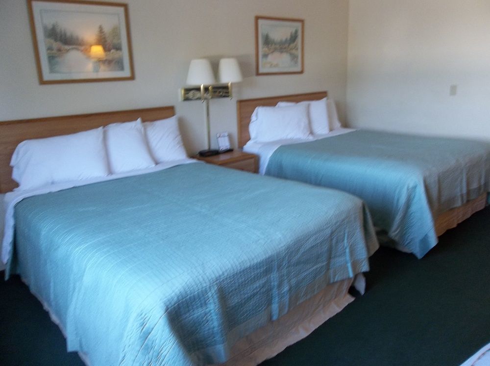 Americinn By Wyndham Petoskey Εξωτερικό φωτογραφία
